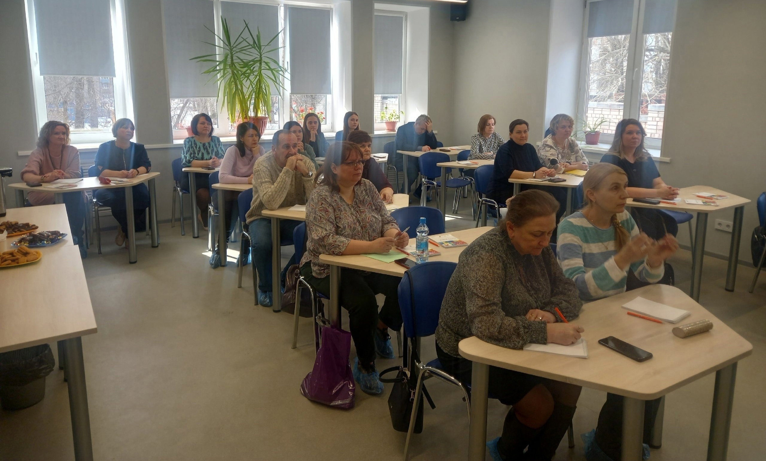 Совершенствуют знания по физике